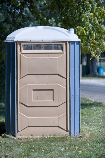 Porta potty delivery and setup in Baywood Park, CA